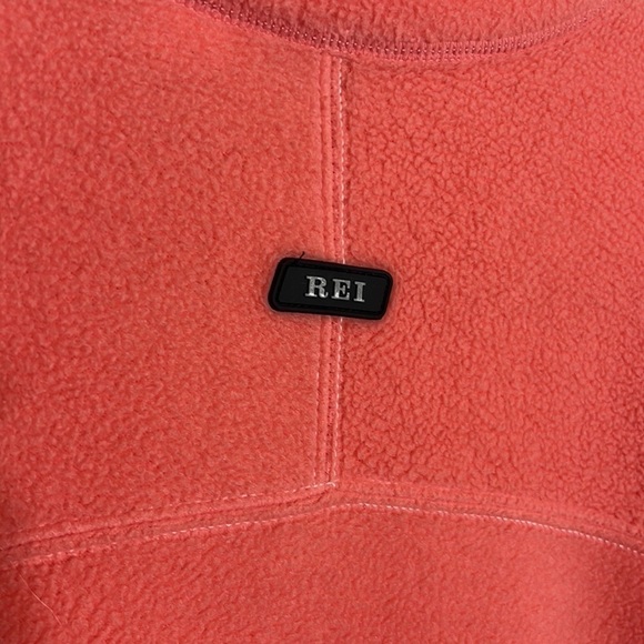 Rei youth fleece zip up jacket, size XL, peach color, in very good condition - Picture 4 of 7